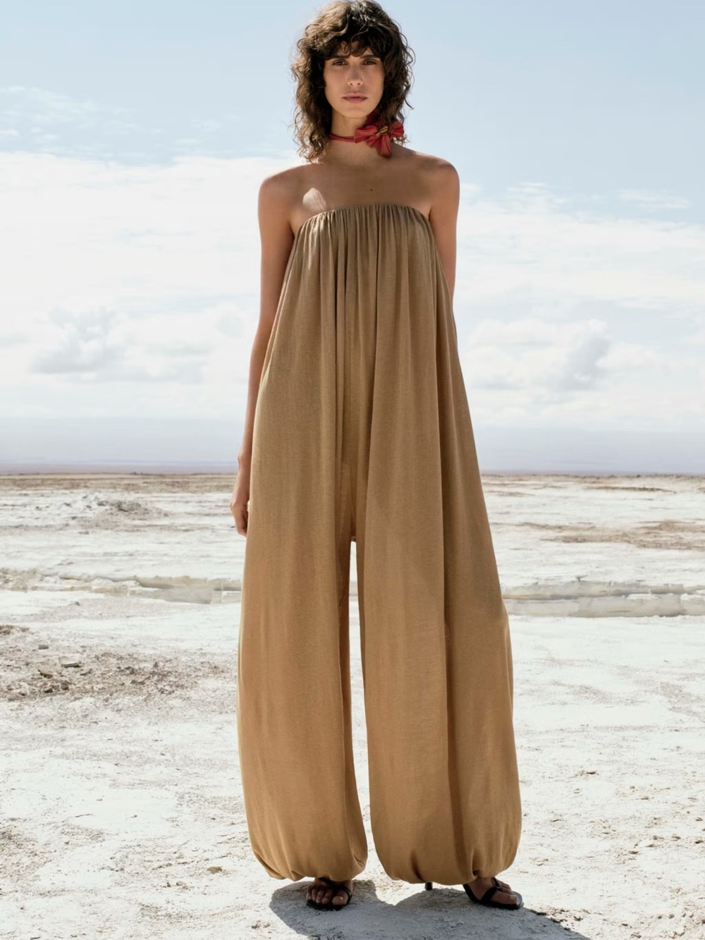 STRAPLESS JUMPSUIT WITH PUFFED HEM